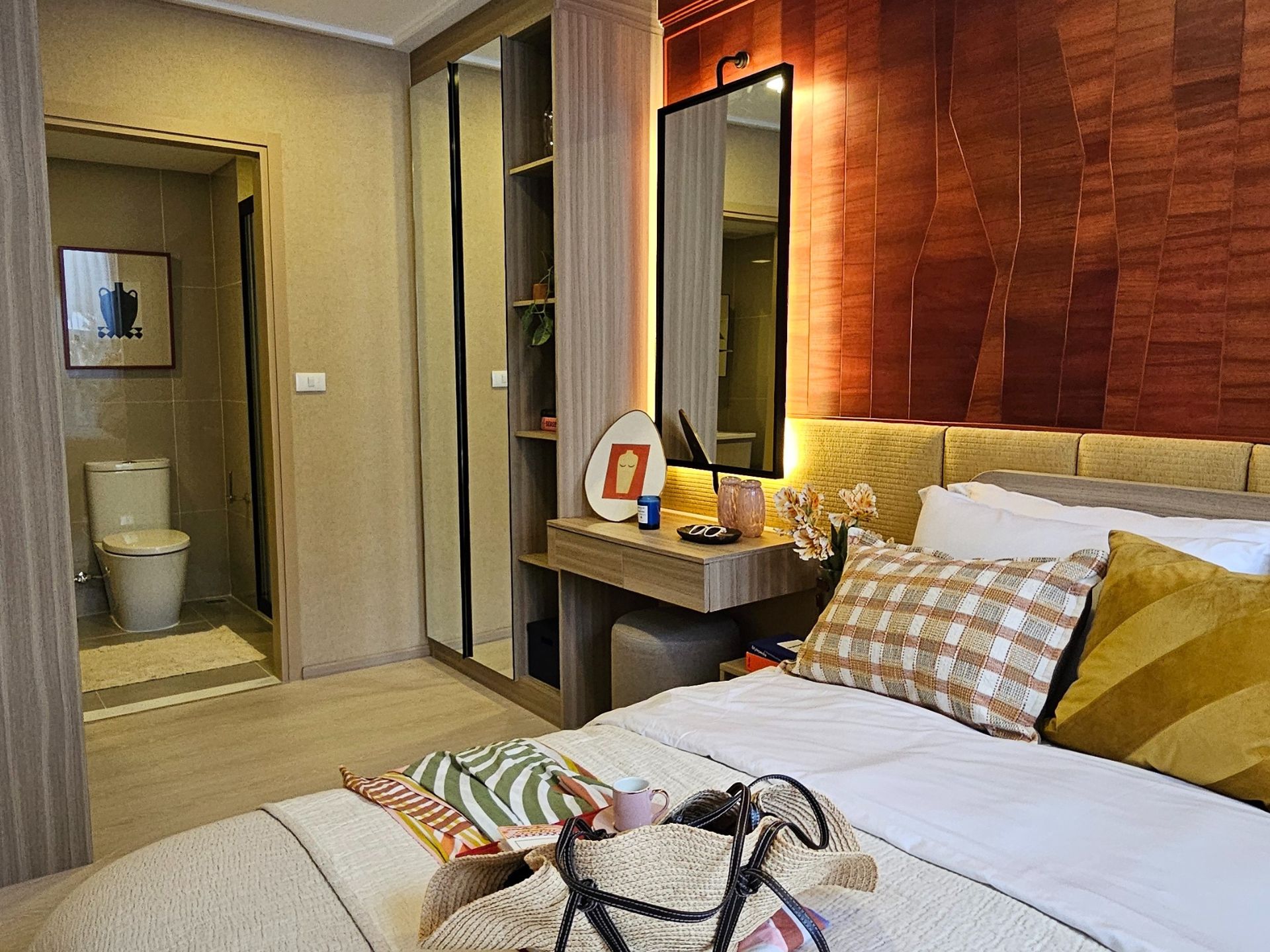 1BD Interior 6 The Base Chergntalay condo interior