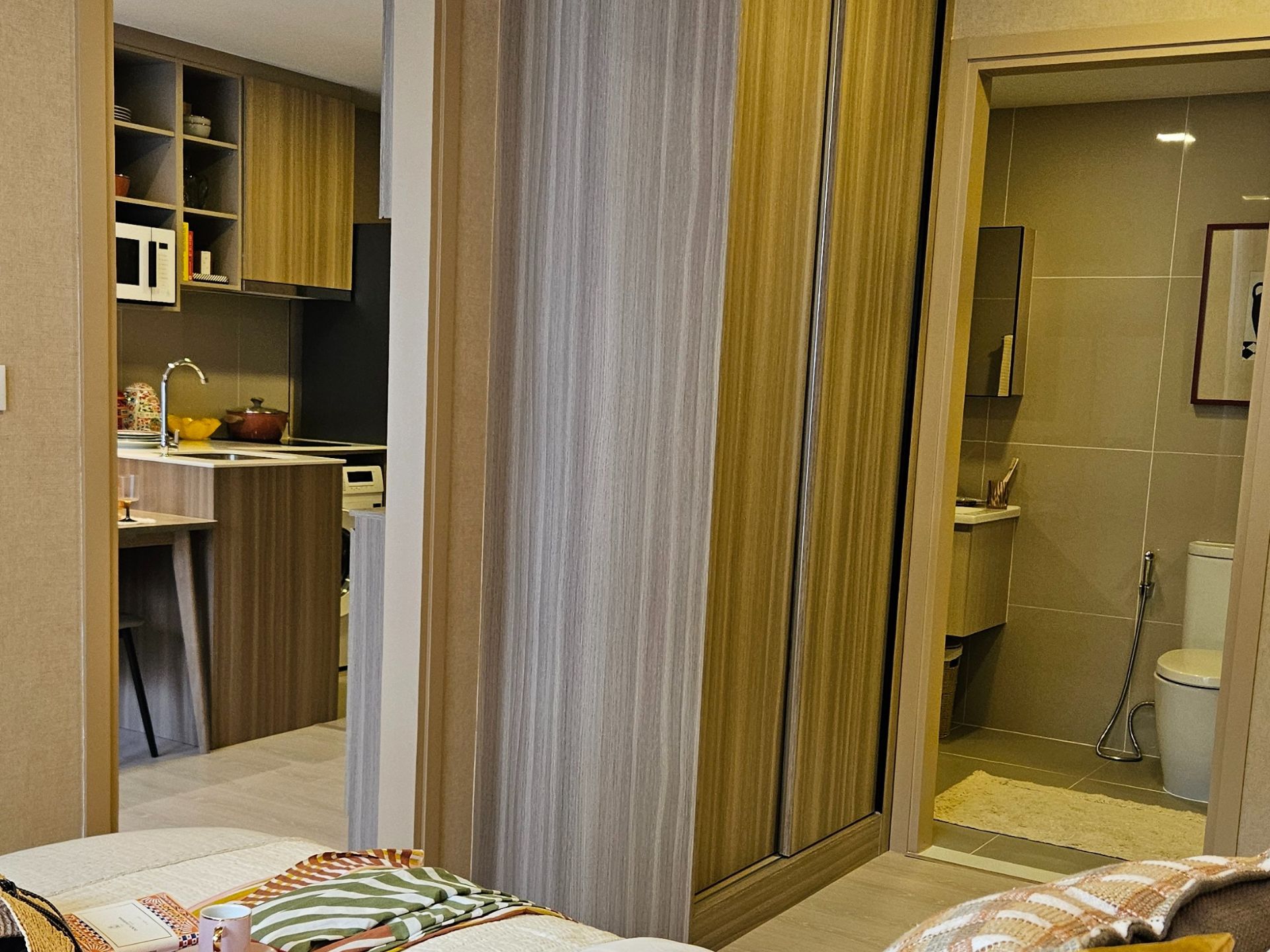 1BD Interior 7 The Base Chergntalay condo interior