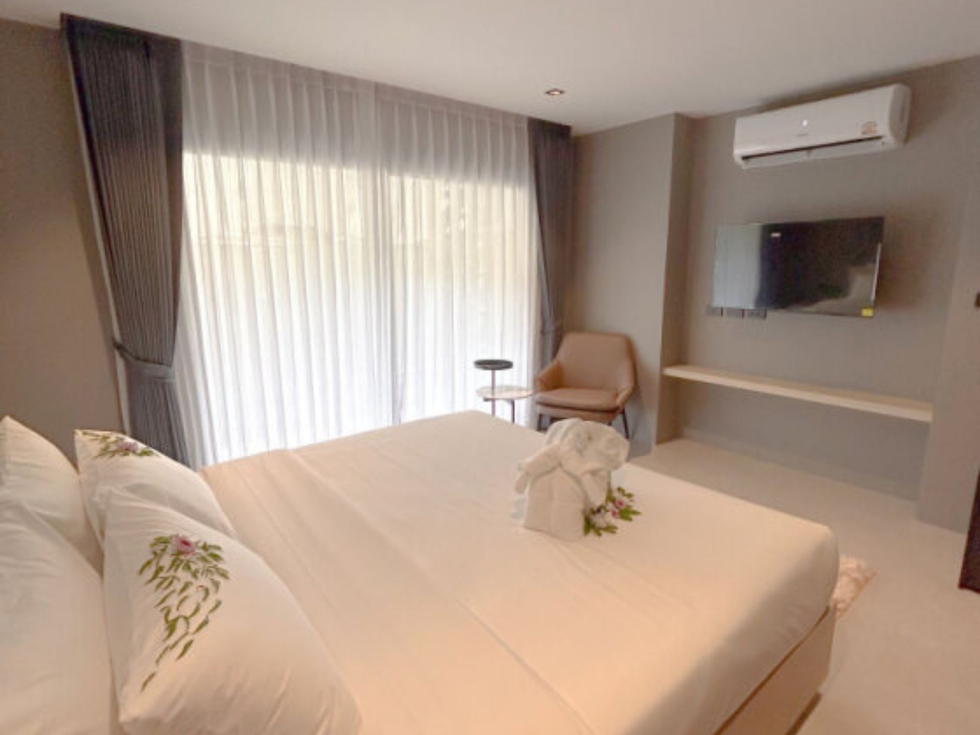 4d840db2-df52-416a-8017-c77d7180c80a Utopia Dream MINI condo