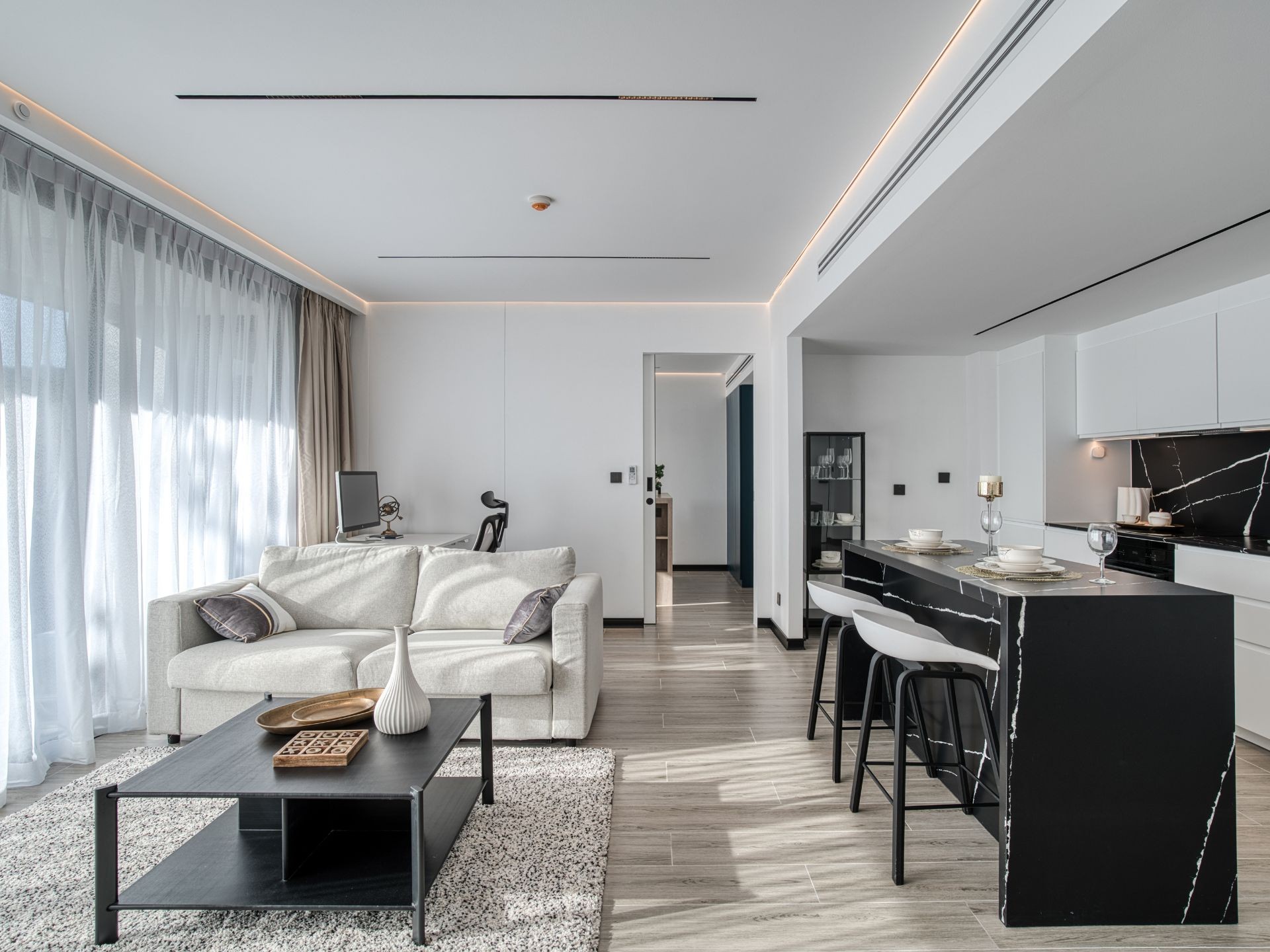 b3b88fa2-3f42-40e4-ad48-19f252d64c6b