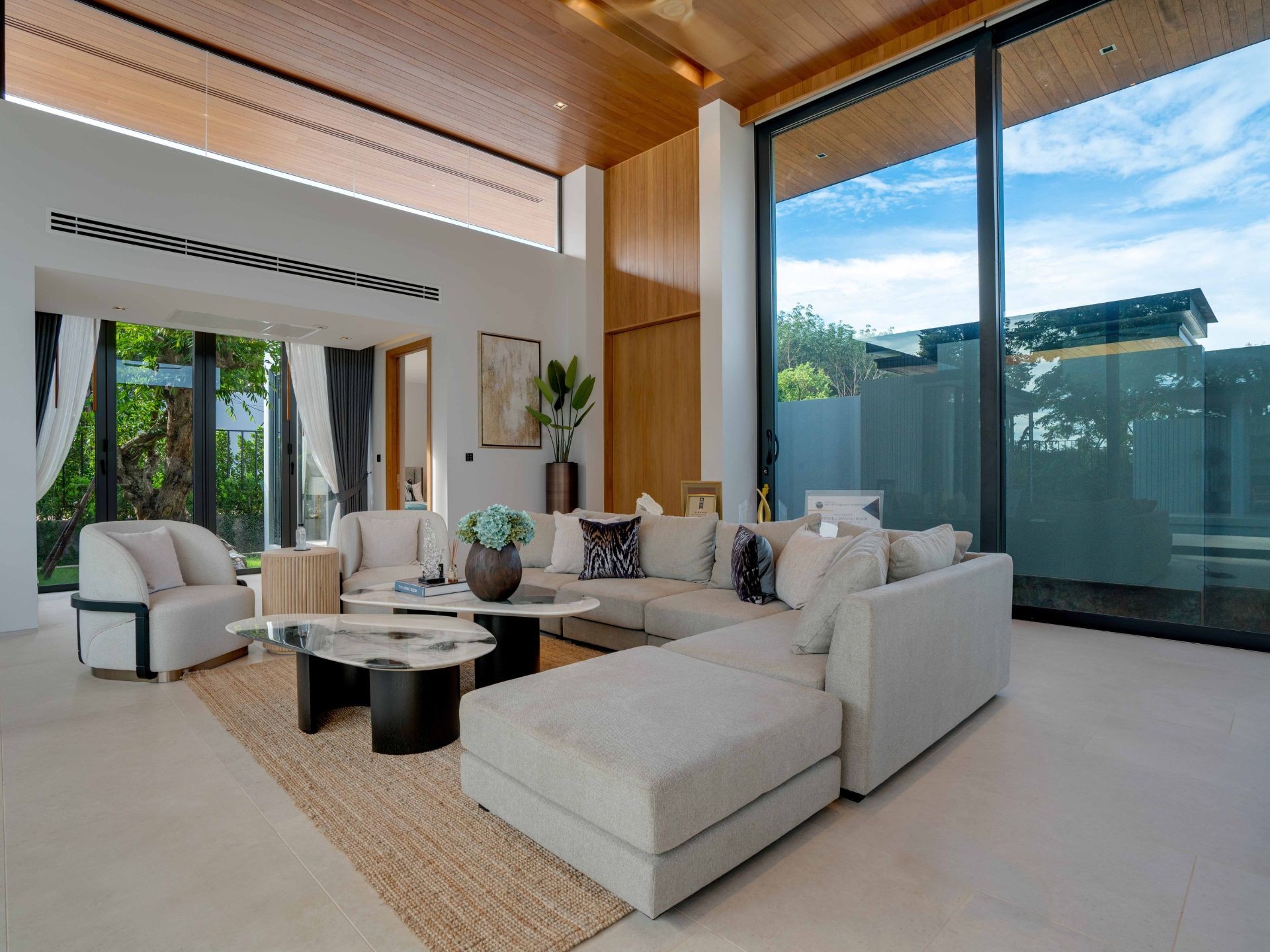 da835430-ef2f-4d49-a1cb-19a0b84149f0